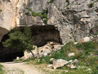 El enigma de la cueva de Penteli: un lugar de fenómenos inexplicables desde la antigüedad